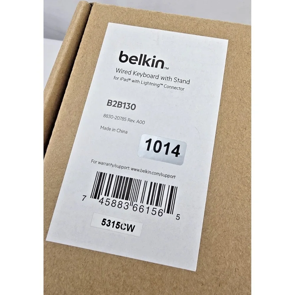 Belkin Wired Keyboard w/ Stand for iPad Lightning Connector B2B130 New in Box